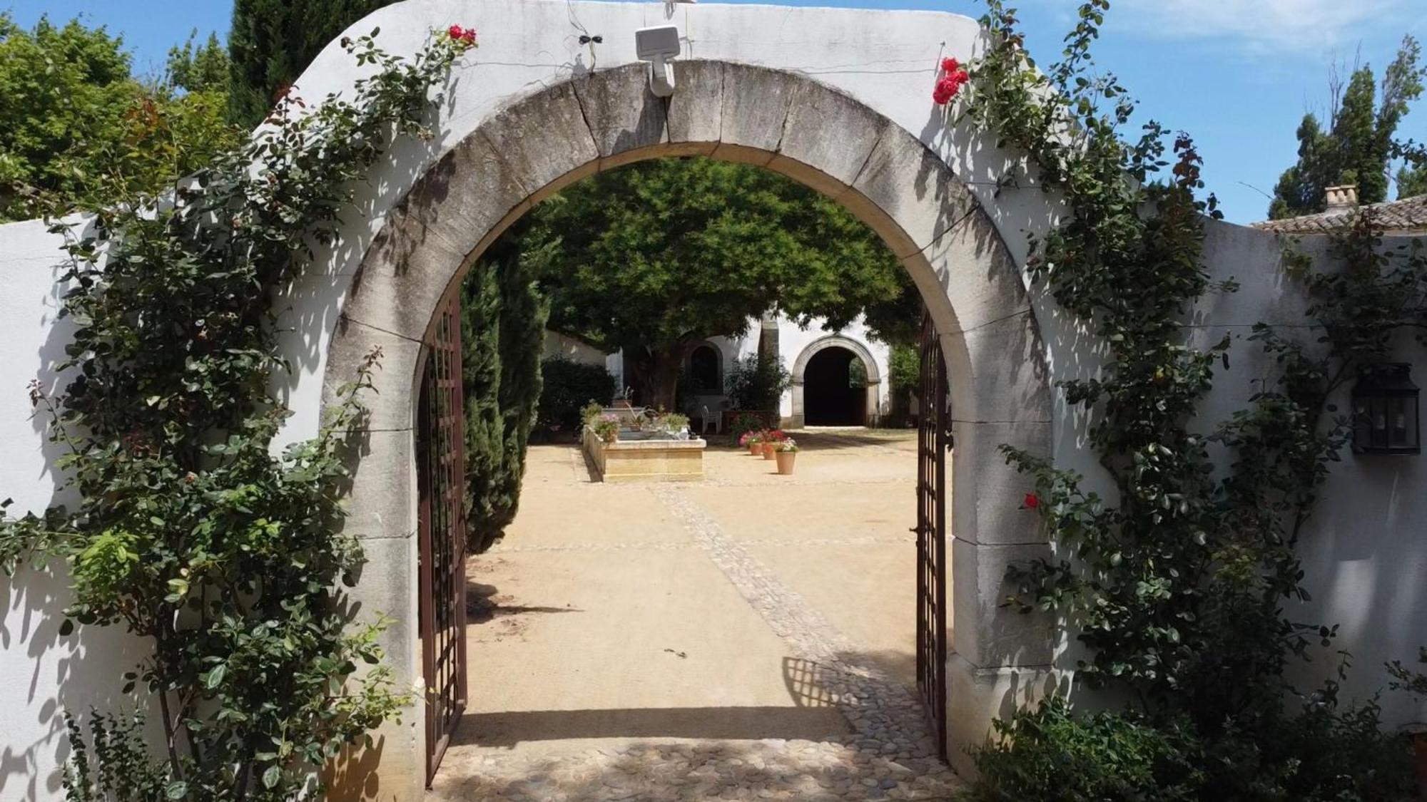 아흘르 Mas Des Becasses, En Provence - 22 Personnes 빌라 외부 사진